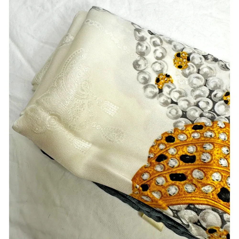 MUST DE CARTIER Panthere Royale Scarf 100% Silk Womens Italy Pearls 34x34